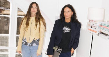 コレクション LOVELY MAGAZINE / 10th issue 10curates - 10 Magazine